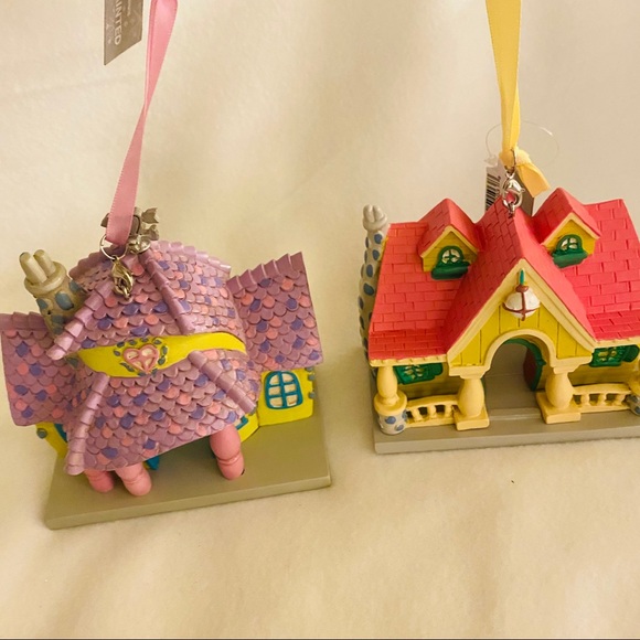 ❤️Pair of Iconic Mickey Minnie Mouse Toon Town Houses Ornaments Disneyland💛 - Picture 3 of 9